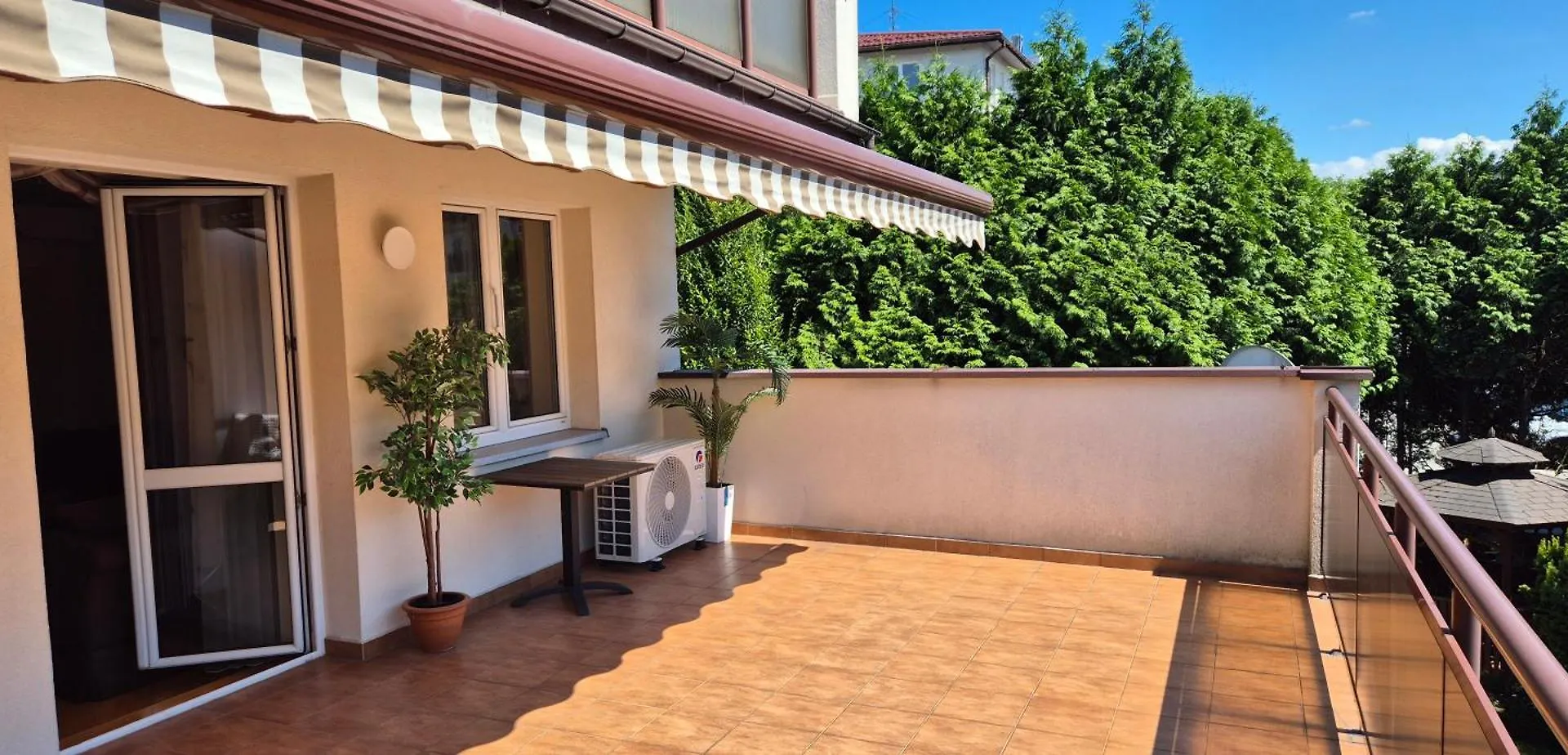 Apartment With Terrace And Garage Krakow 0*,  Poland